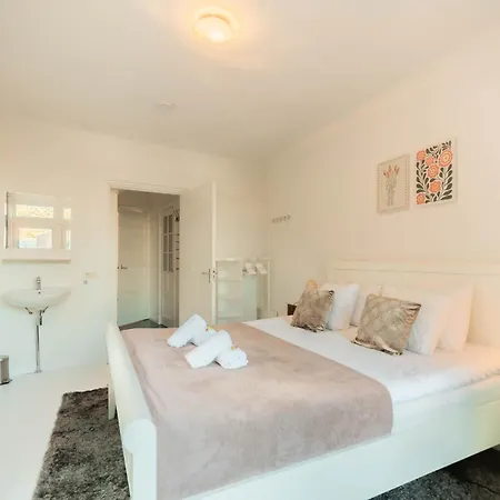 Executive 60m2 Two-bedroom - Ts-307 *